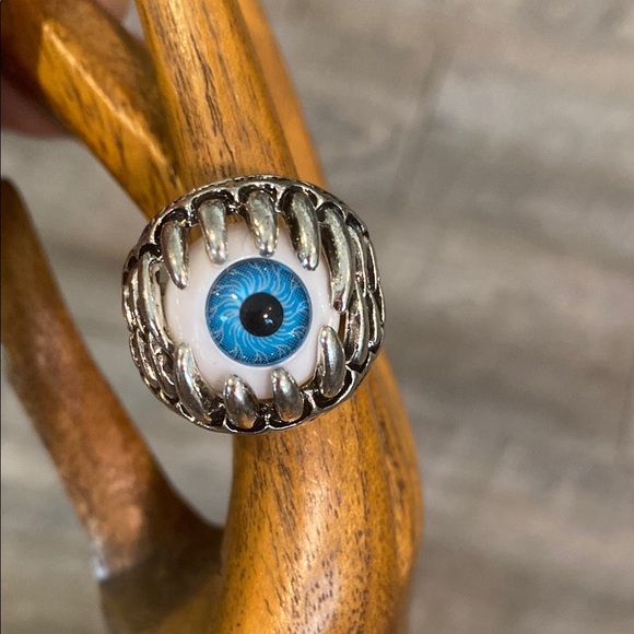 Silver Ring with Blue Eye Design - Picture 6 of 11
